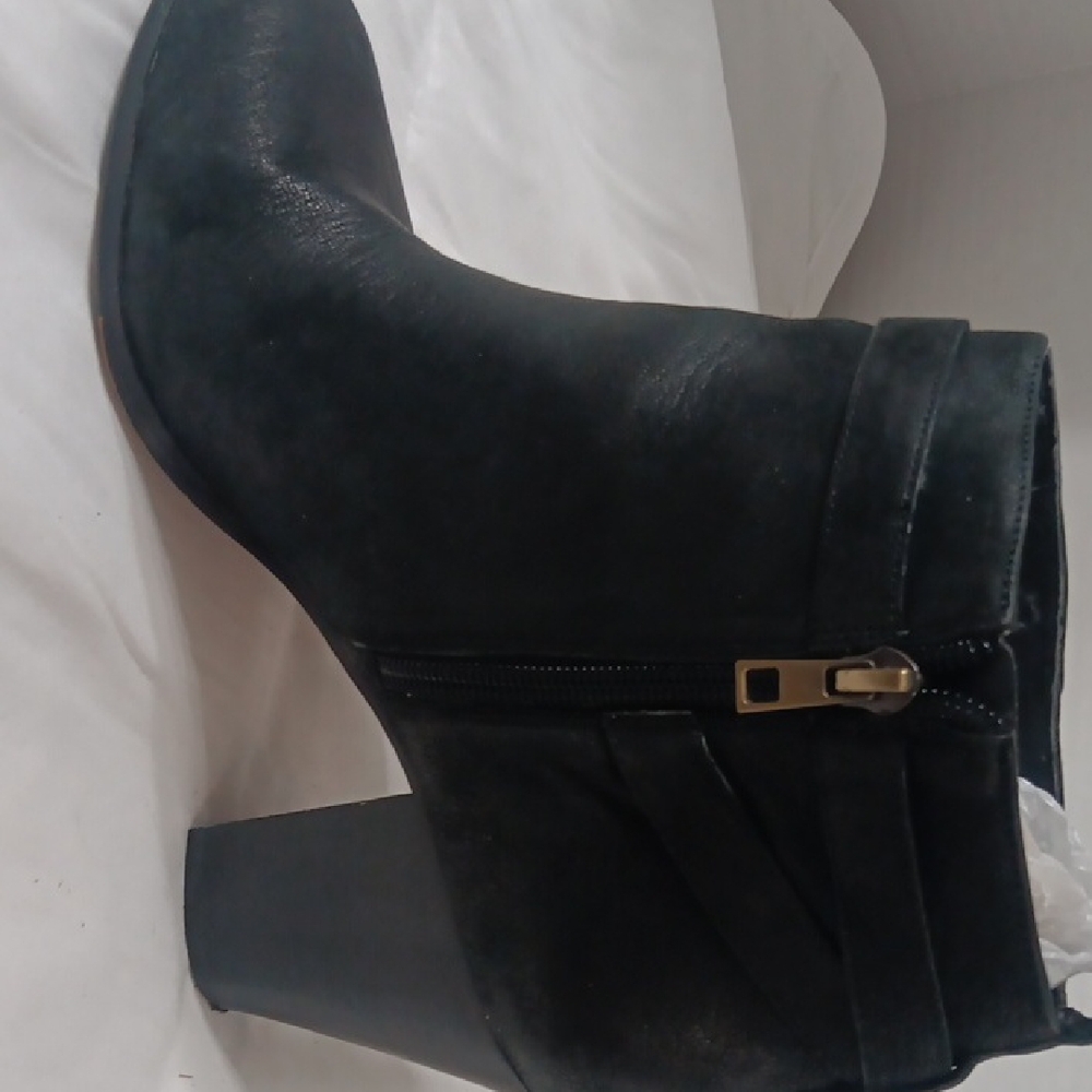 Ann Taylor Black Ankle Booties